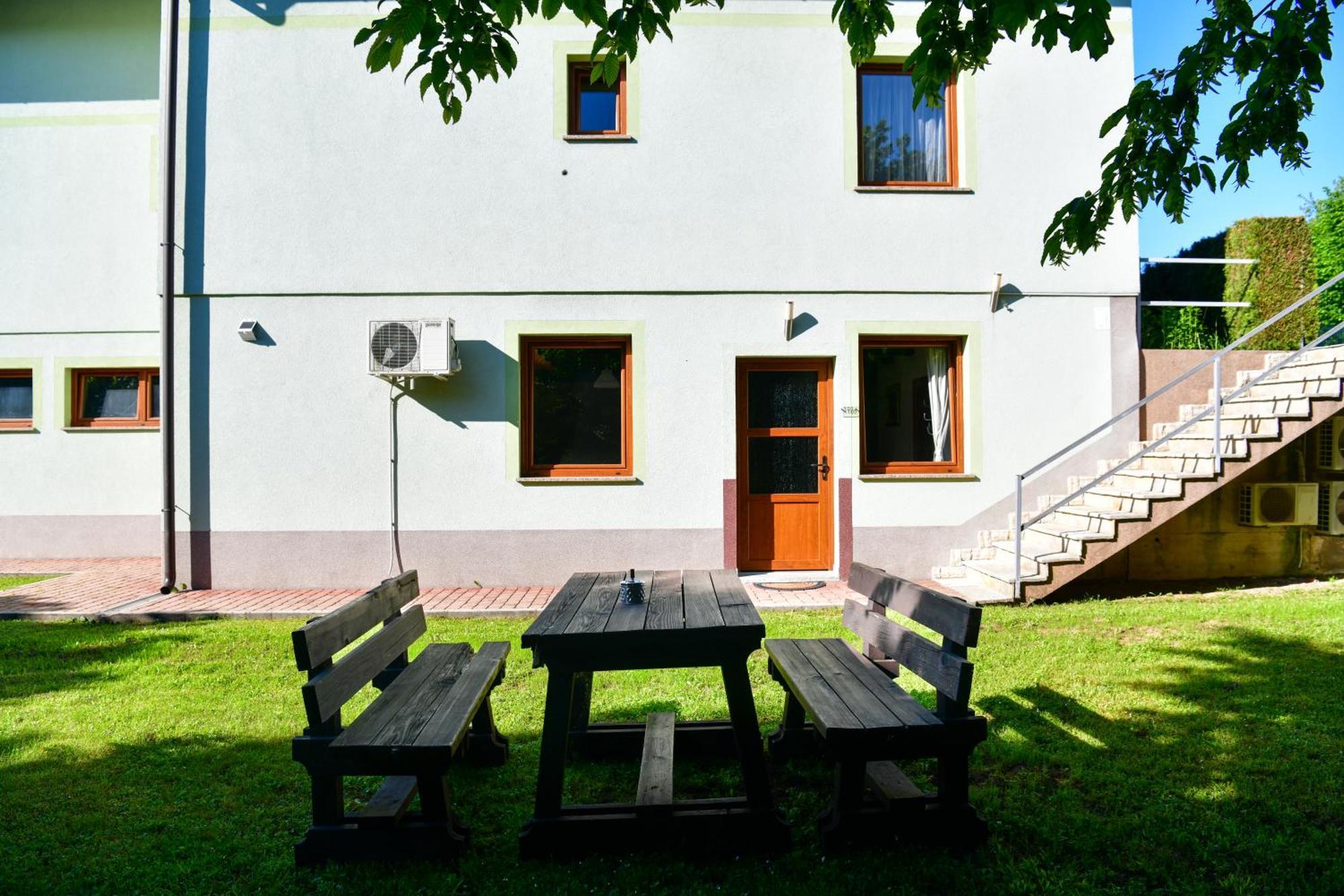 Villa Cancar Grabovac  Exteriör bild
