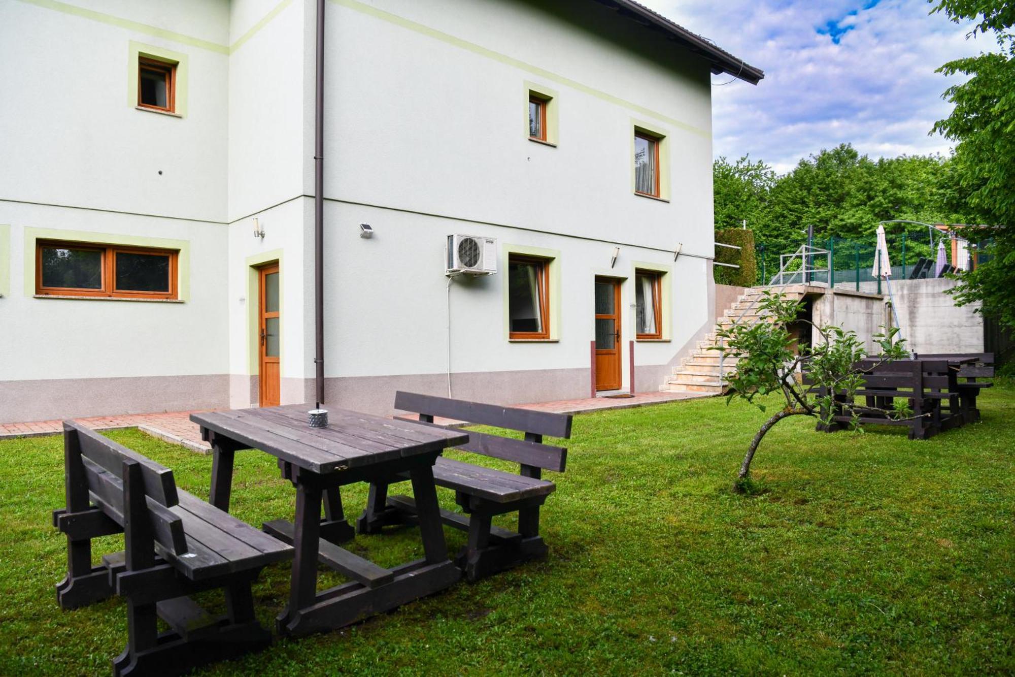 Villa Cancar Grabovac  Exteriör bild